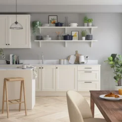 Dulux Walls & Ceilings Chic Shadow Matt Emulsion Paint, 5L -Outlet Paint Hub Store dulux walls ceilings chic shadow matt emulsion paint 5l5010212636251 02i bq