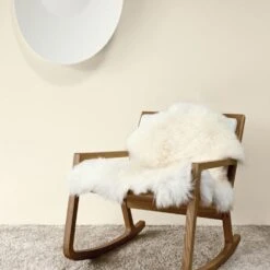 Dulux Walls & Ceilings Nutmeg White Matt Emulsion Paint, 5L -Outlet Paint Hub Store dulux walls ceilings nutmeg white matt emulsion paint 5l5010212554586 04i bq