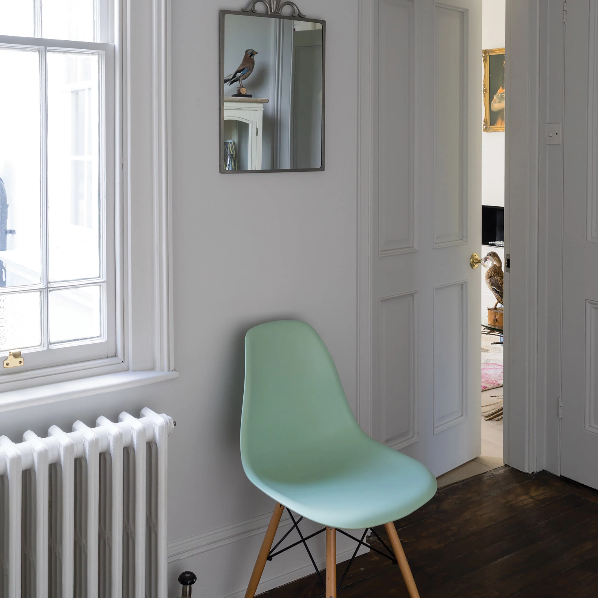 Farrow & Ball Estate Blackened No.2011 Eggshell Paint, 750ml 4 Farrow & Ball Estate Blackened No.2011 Eggshell Paint, 750ml - Image 4