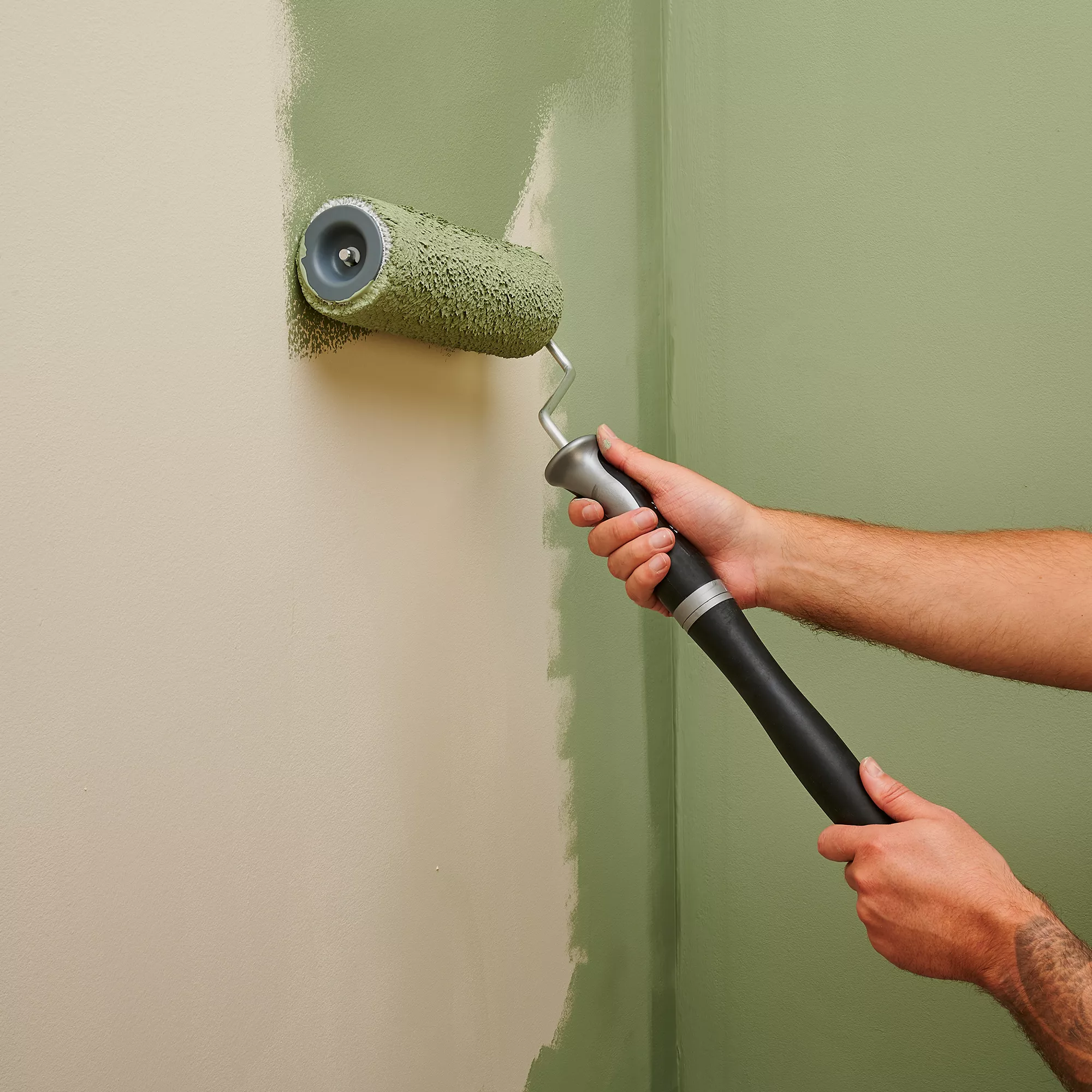 Harris Ultimate Powercoat Medium Pile Fixed Roller Frame & Sleeve, 2 Piece 4 Harris Ultimate Powercoat Medium Pile Fixed Roller Frame & Sleeve, 2 Piece - Image 4