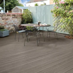 Ronseal Ultimate Protection Matt English Oak Decking Paint, 5L -Outlet Paint Hub Store ronseal ultimate protection matt english oak decking paint 5l5010214891498 01i