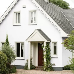 Sandtex Pure Brilliant White Textured Masonry Paint, 10L -Outlet Paint Hub Store sandtex pure brilliant white textured masonry paint 10l5010131461934 02i bq